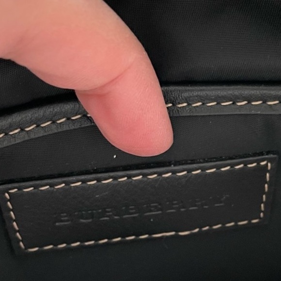 Burberry Toiletry Pouch - Picture 6 of 6